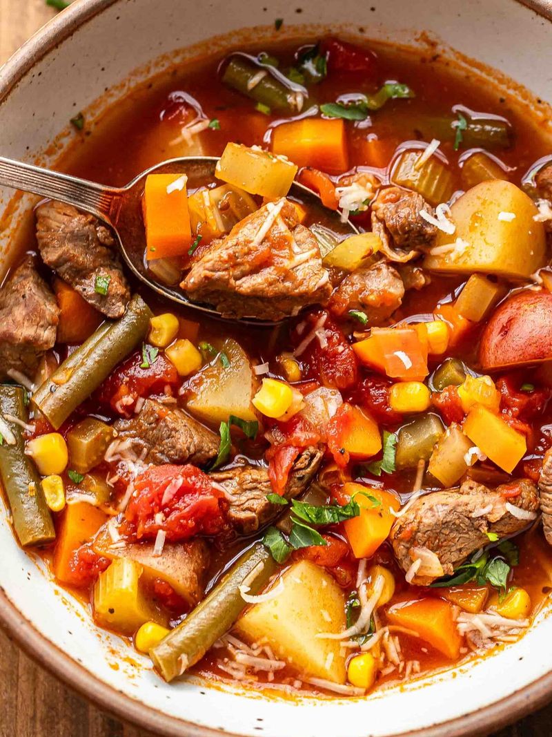 Hearty Beef and Vegetable Stew Soup