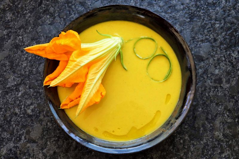 Sopa de Flor de Calabaza