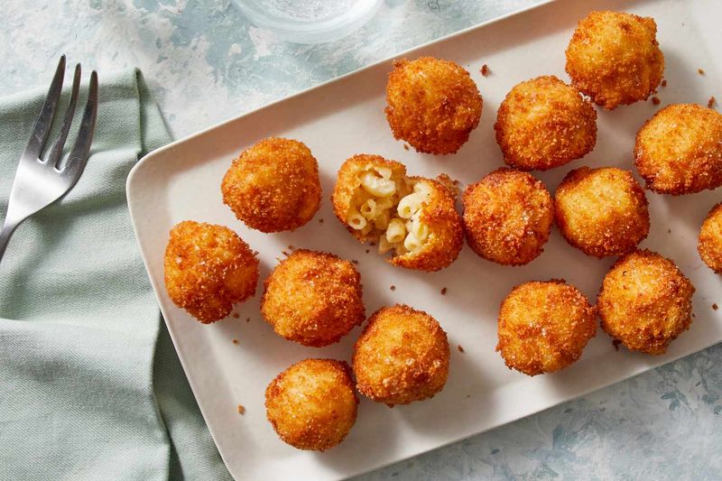 Fried Mac and Cheese Bites