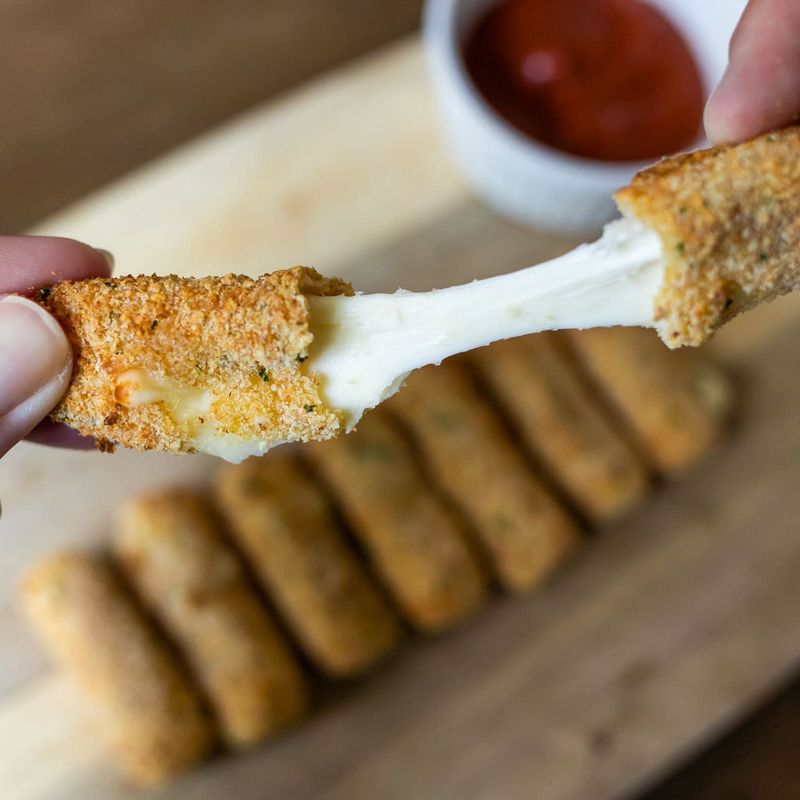Mozzarella Sticks With Marinara