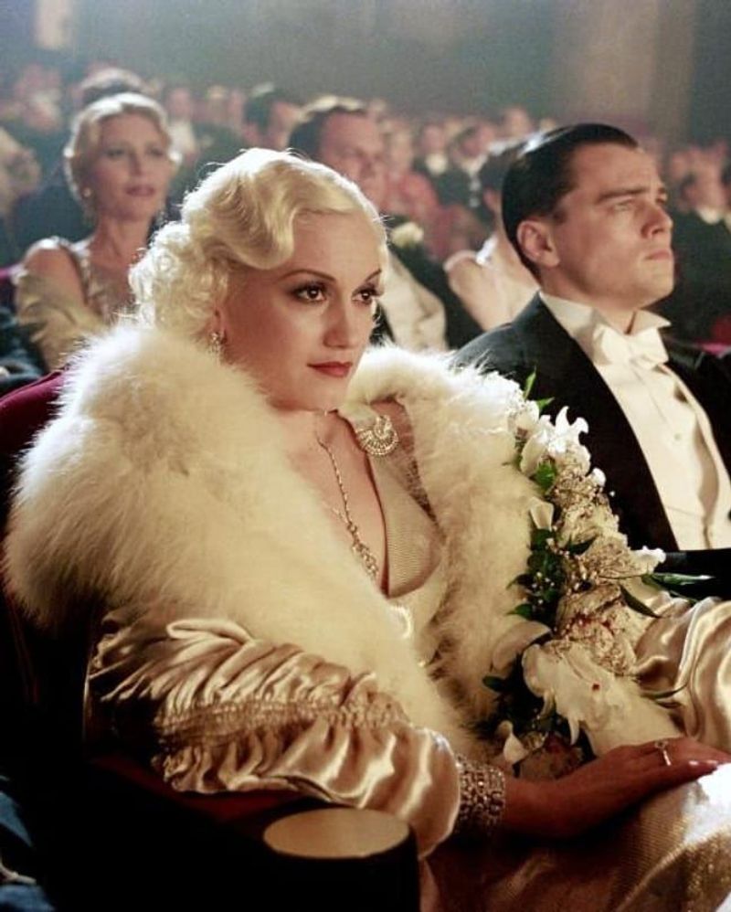 Gwen Stefani Brings Old Hollywood Glamour to The Aviator