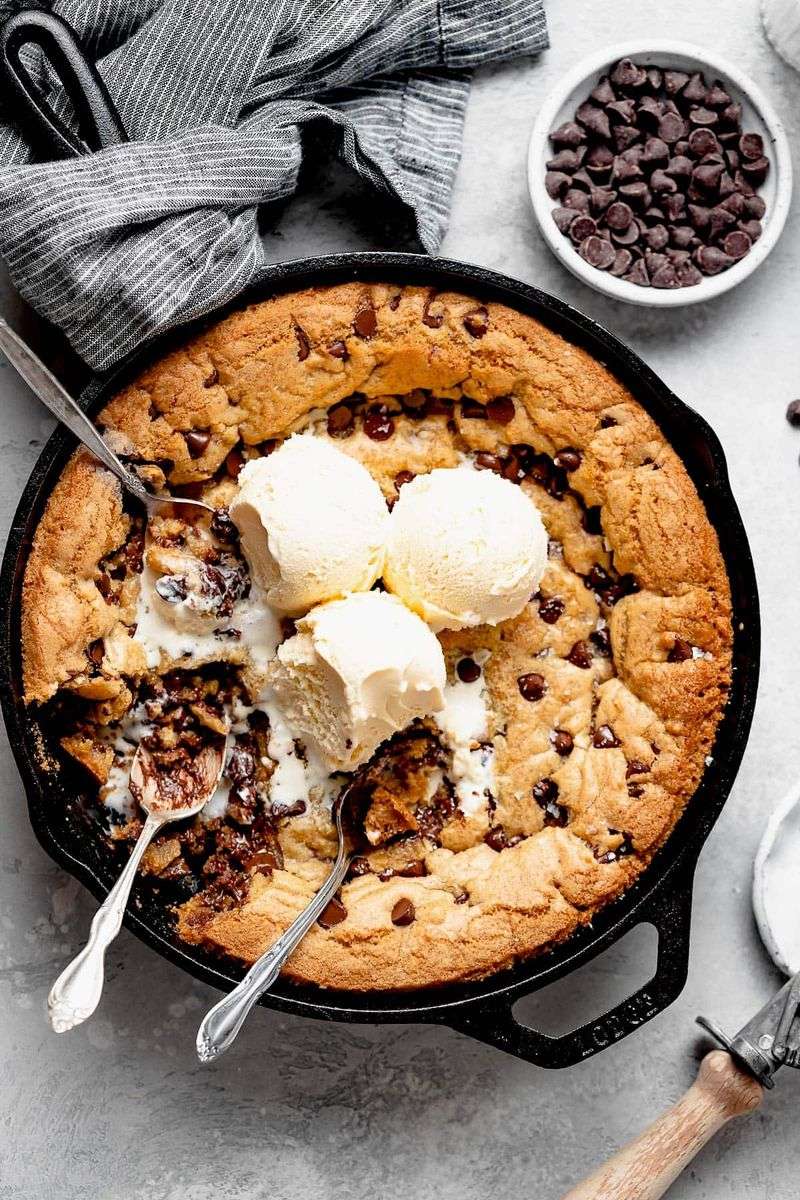 Gooey Skillet Cookie