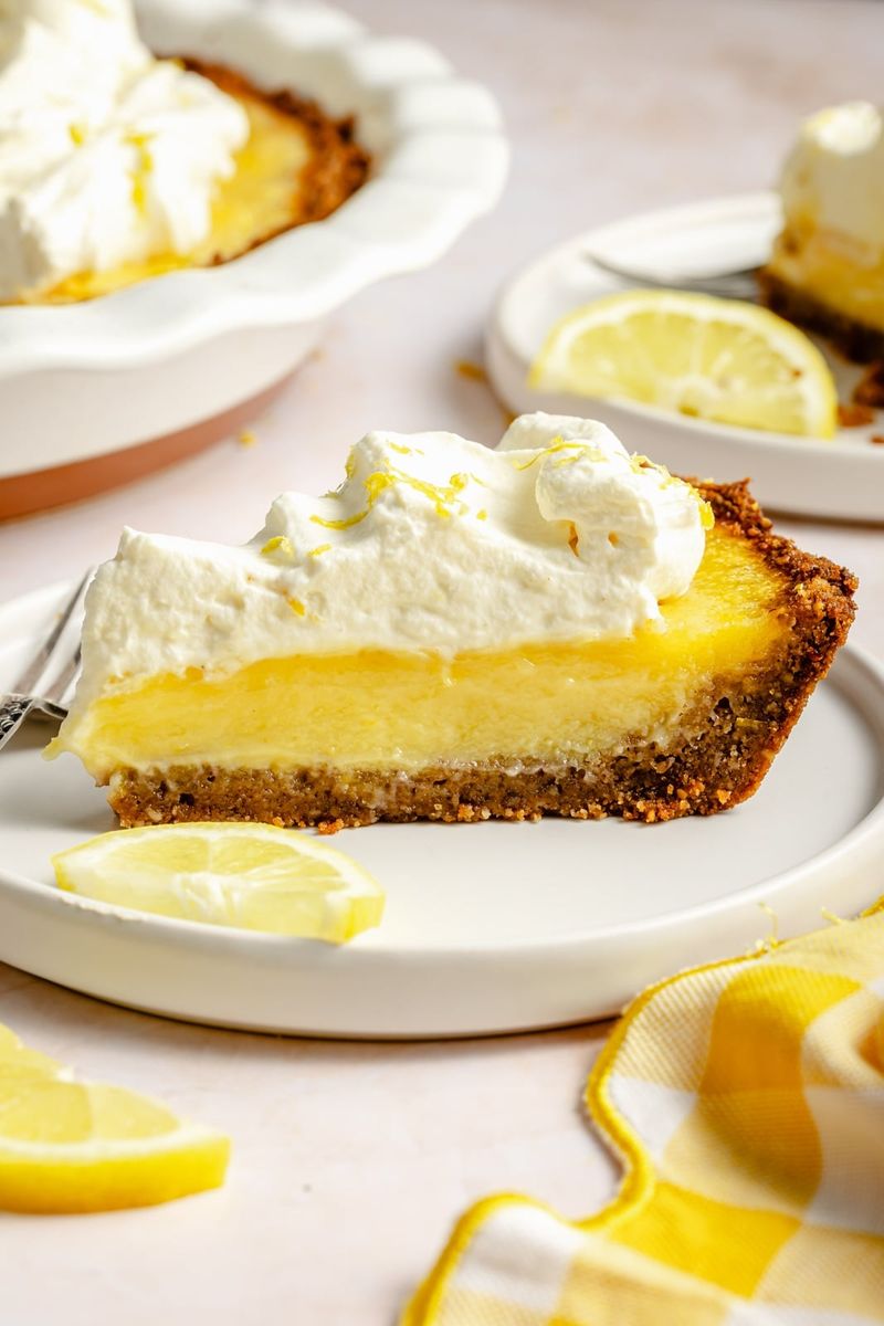 Gingersnap Lemon Icebox Pie