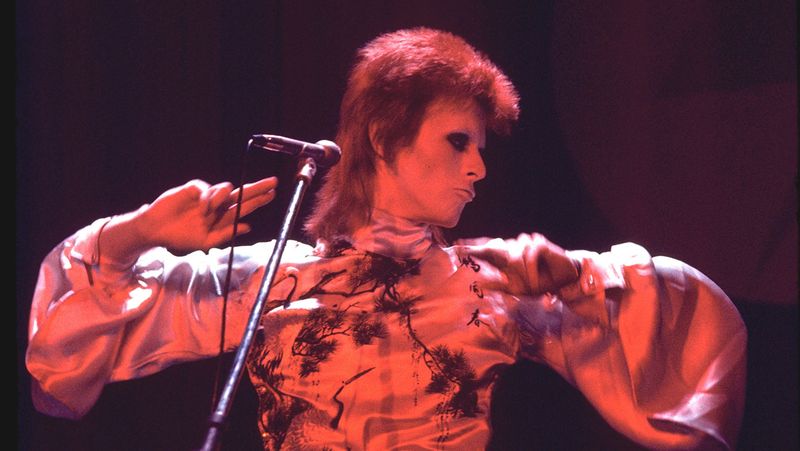David Bowie: Permission to Become Someone New