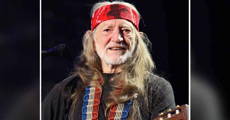 Willie Nelson: Singing on His Own Clock