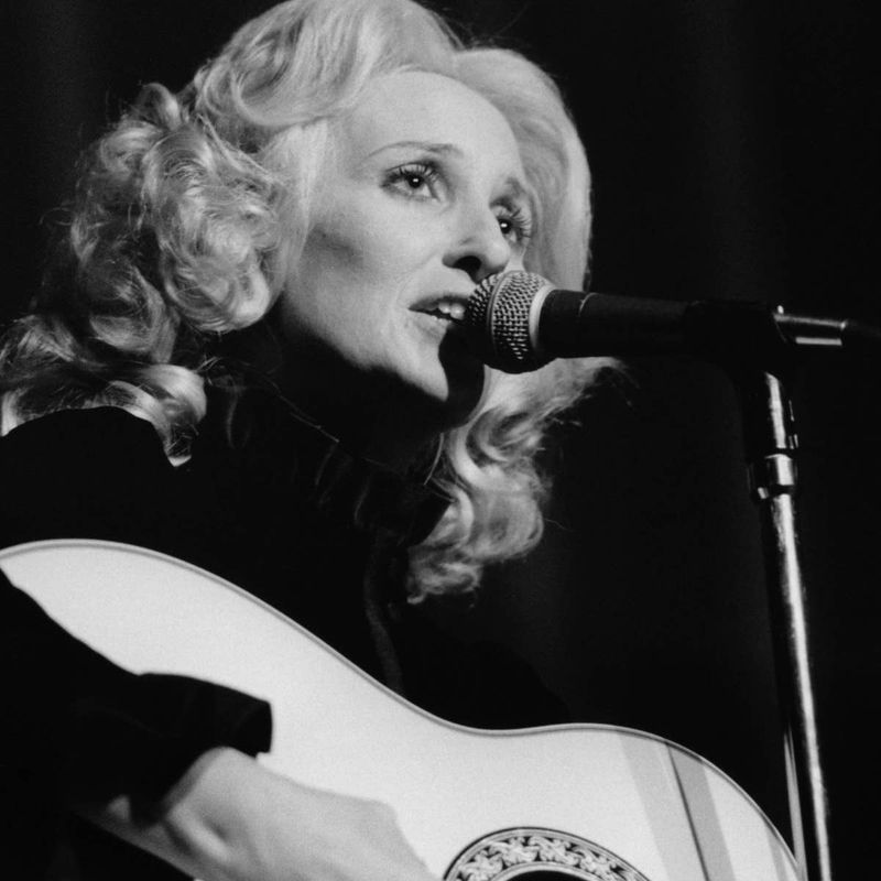 Tammy Wynette: Strength Inside the Tremble