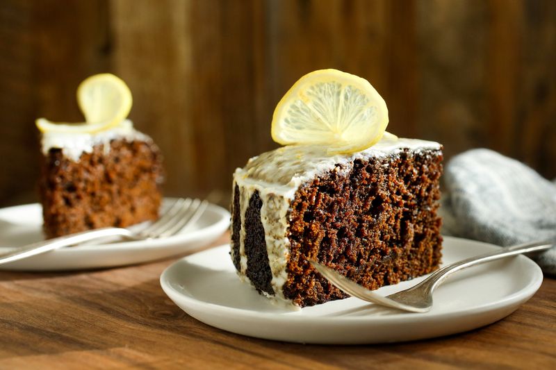 Moist Fresh Ginger Cake