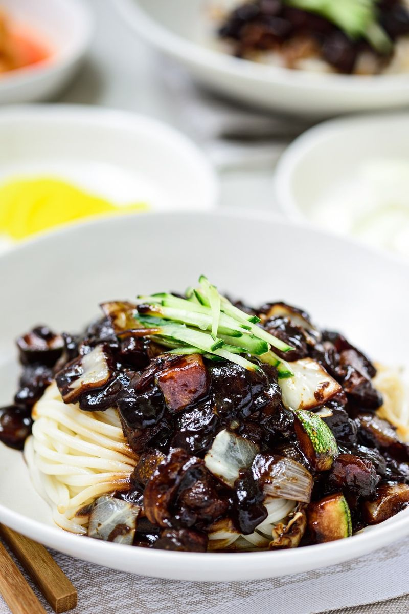 Jjajang Ramyeon's Homemade Cousin: Ganjjajang
