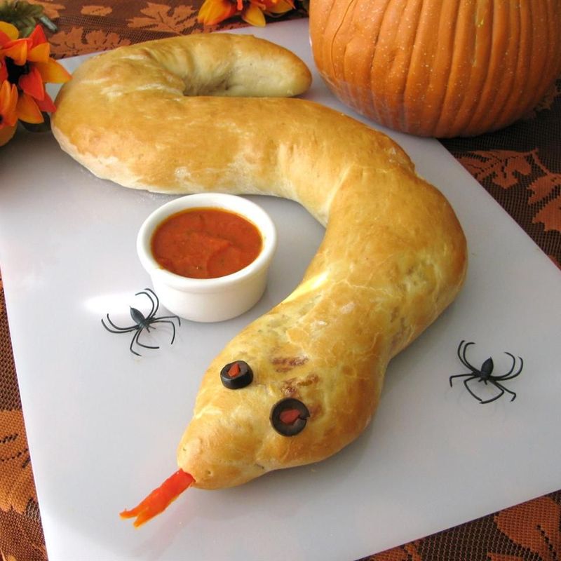 Snake Pizza Roll