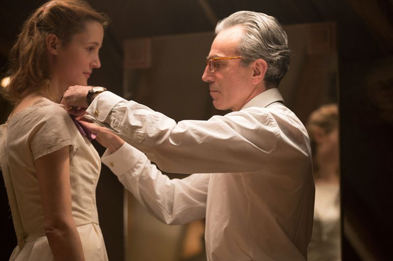 Phantom Thread (2017): Love Disrupts a Perfect Routine