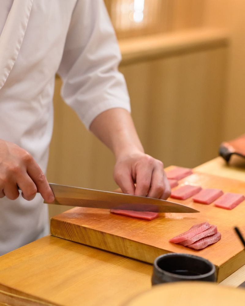 Knife Work Looks Calm and Precise
