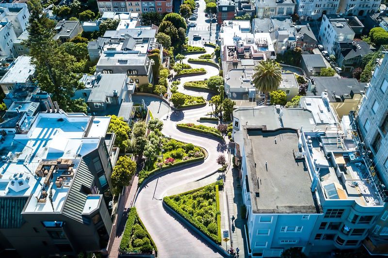 Lombard Street: San Francisco's Twisting Descent