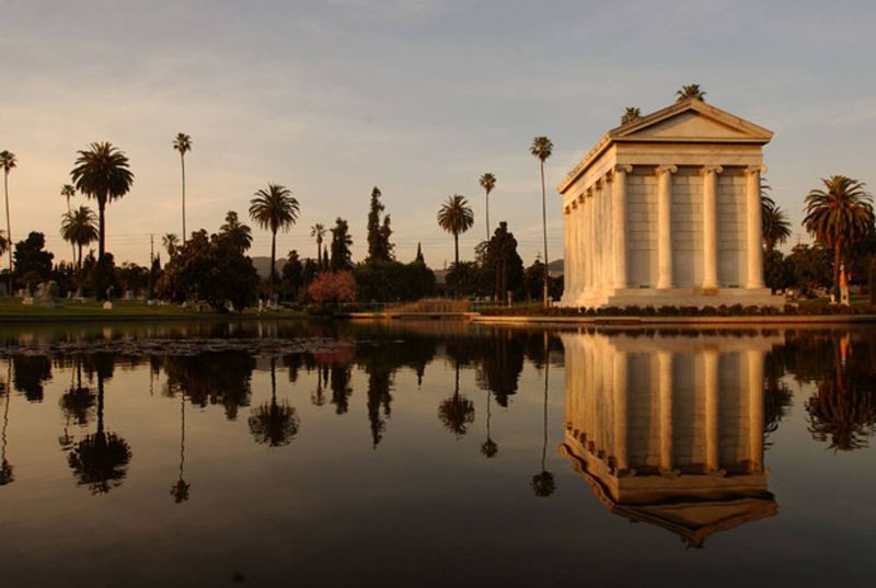 Hollywood Forever: Stars Beneath the Palms