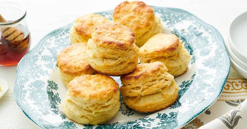 Fluffy Buttermilk Biscuits