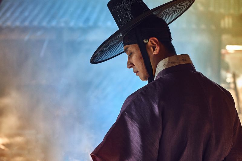 Kingdom: A Crown Under Siege