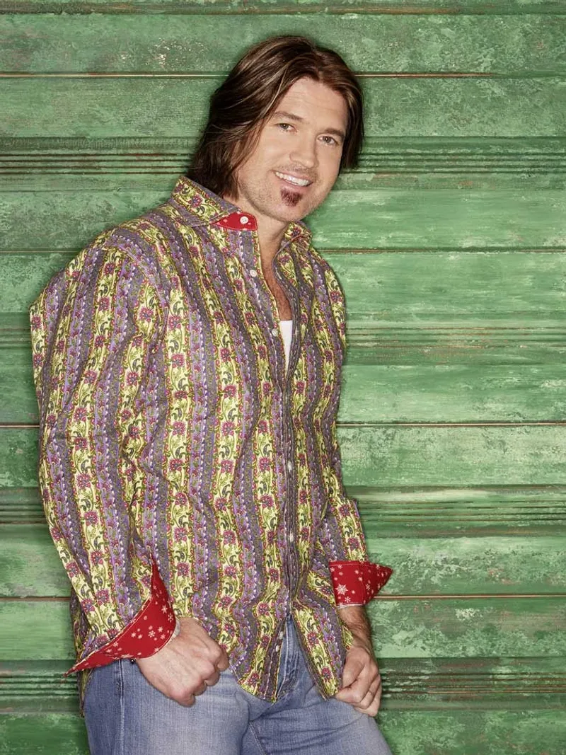 Robby Ray's Disguise Raises More Questions