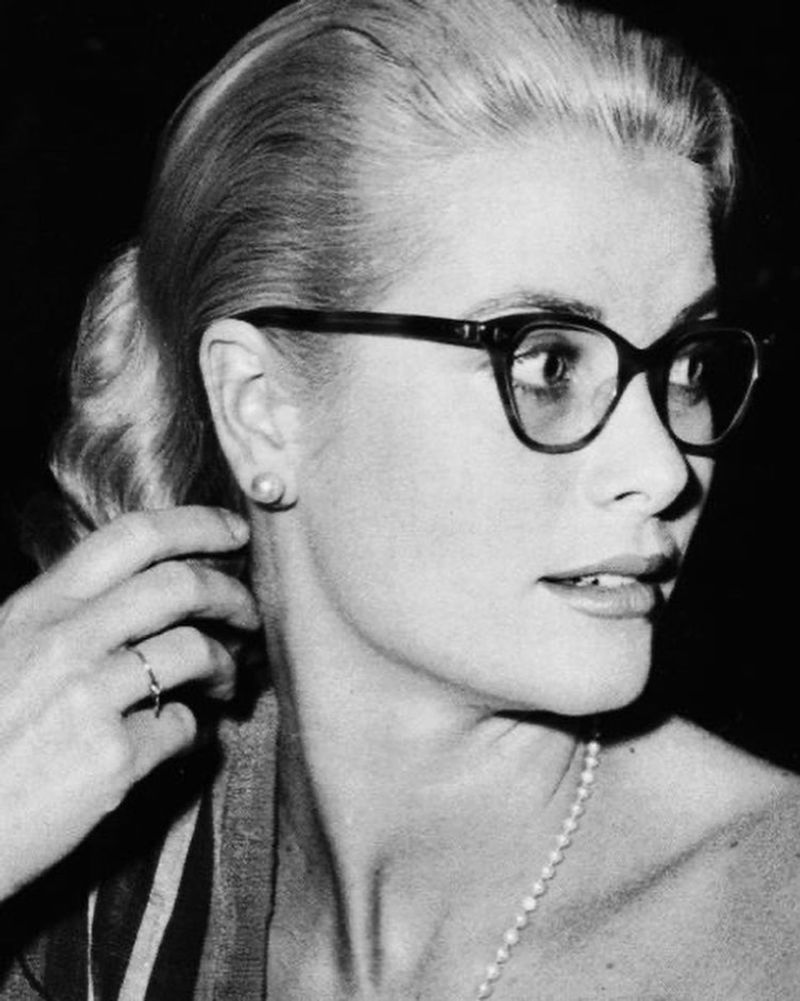Grace Kelly: Elegance With Clear Vision