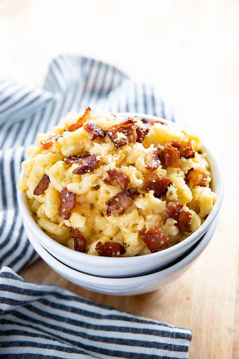 Cheesy Mac and Cheese Bowl