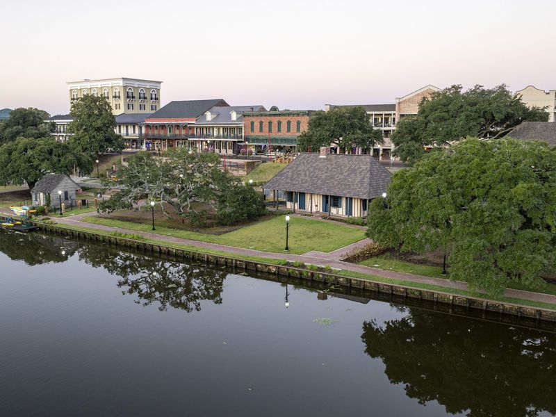 Natchitoches, Louisiana: Creole Stories Along the River