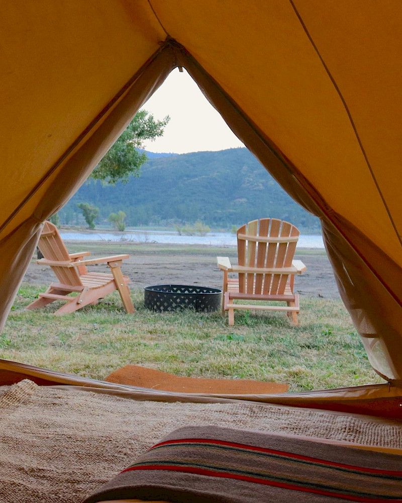 Lake Hemet: Campground Comforts and Mountain Views