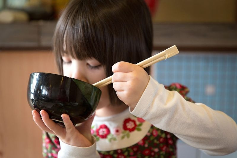 Cleaning Your Plate in the Philippines and Japan