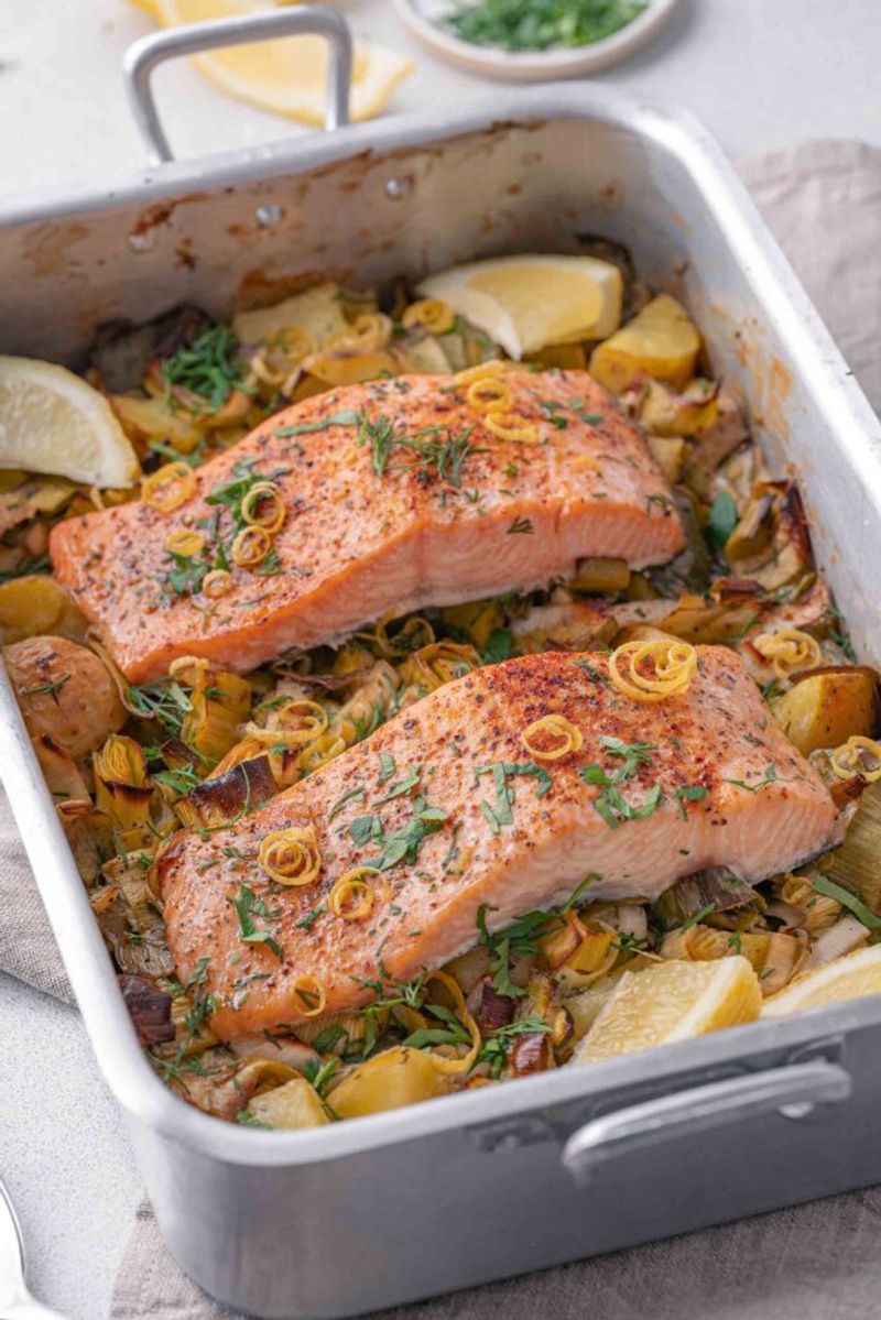 Salmon Baked on Leeks