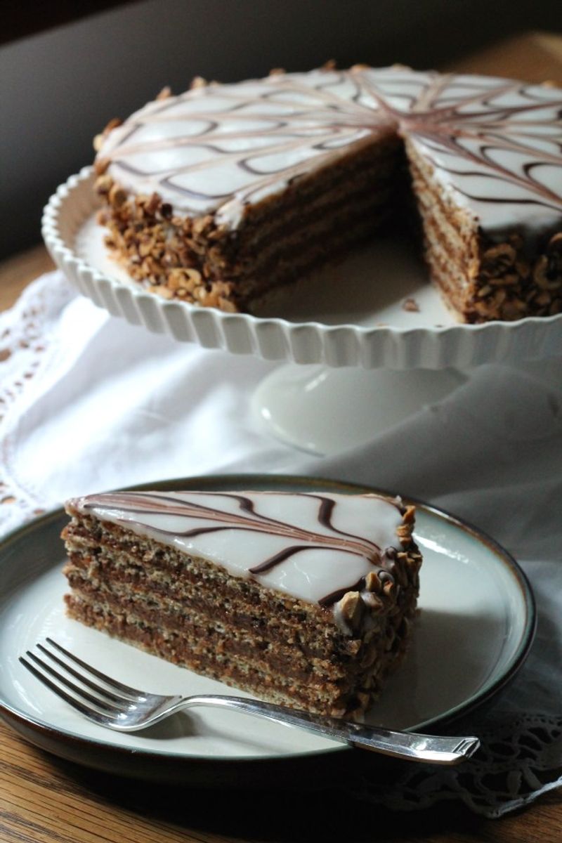 Sachertorte's Quiet Rival, Esterházy Torte