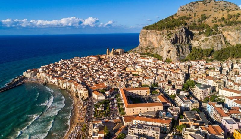 Cefalù: Beach Days With a Historic Backdrop