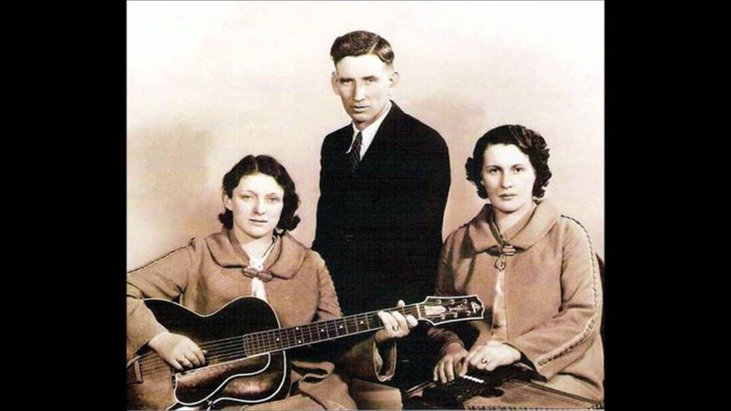 Mother Maybelle Carter: The Guitar Pioneer