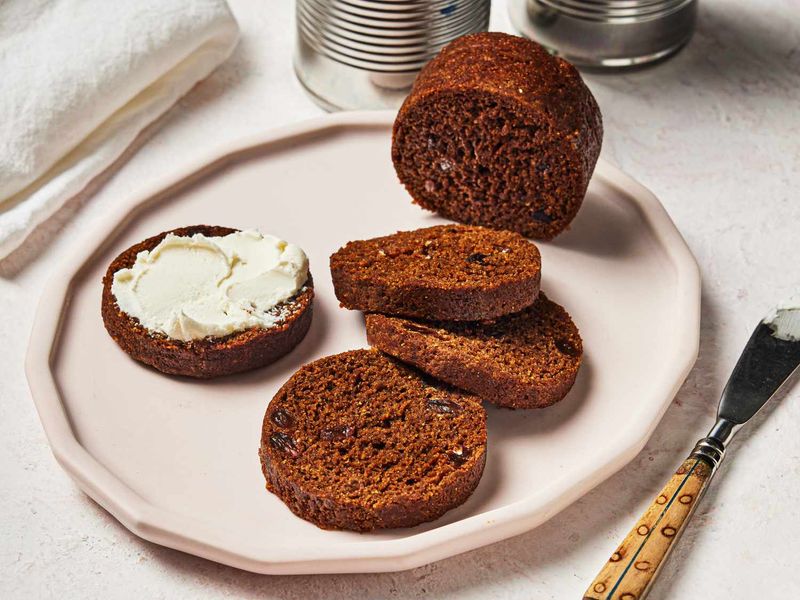 Boston Brown Bread, Steamed and Sweet