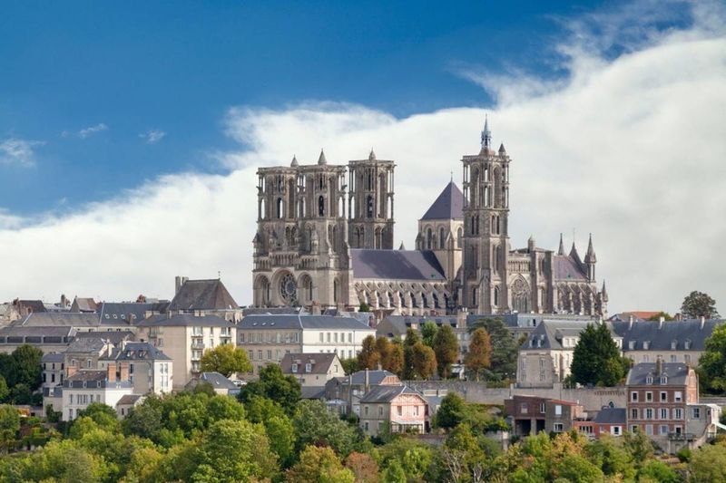 Laon: A Hilltop Reward Above the Plains