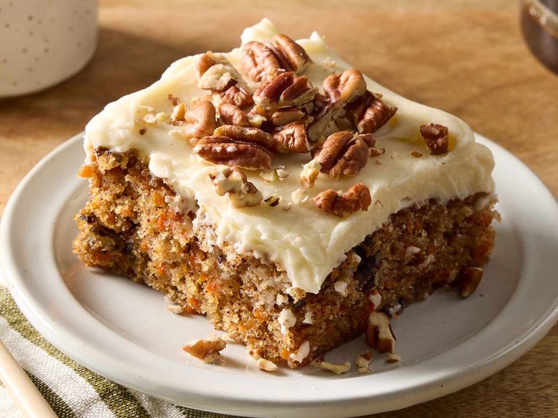Carrot Cake With Cream Cheese Sauce