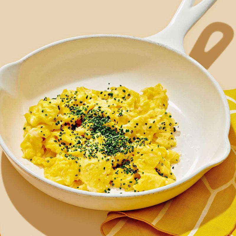 Chive Scrambled Eggs