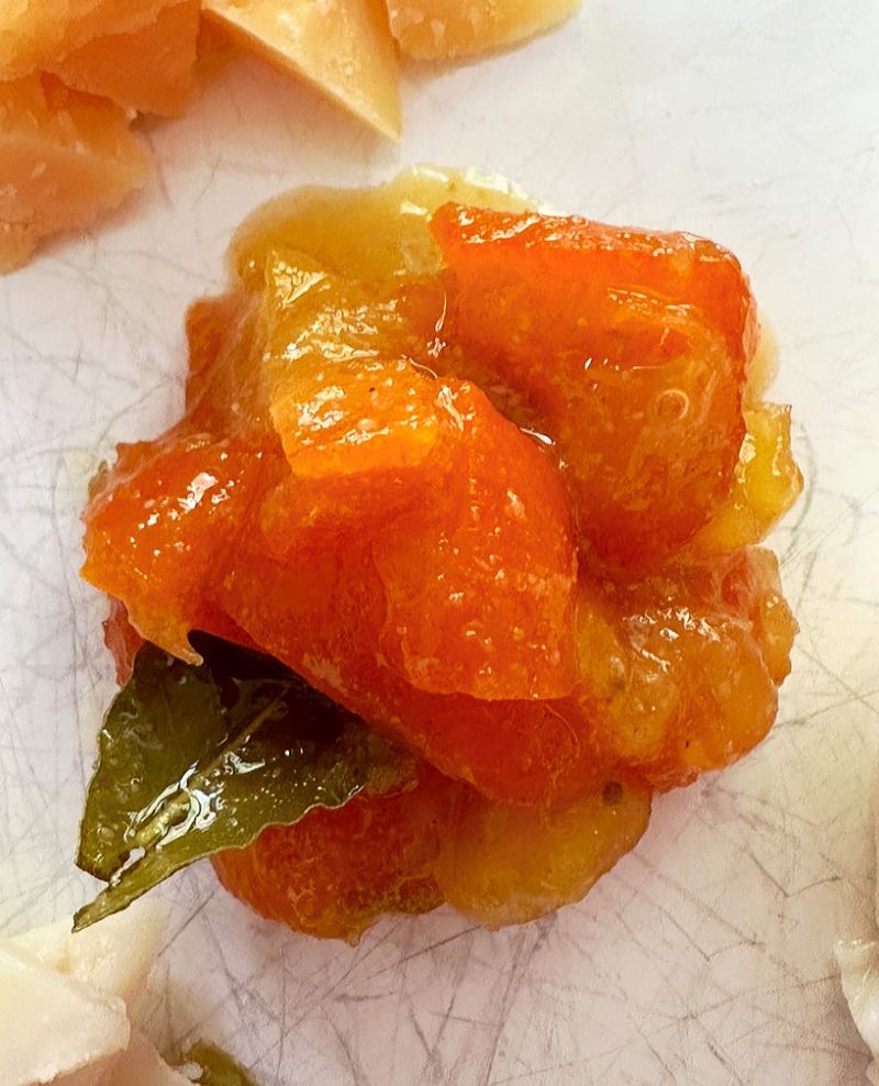 Mostarda: Sweet Looks, Mustard Surprise