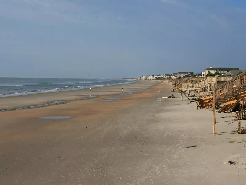 Litchfield Beach: Take the Slow Lane
