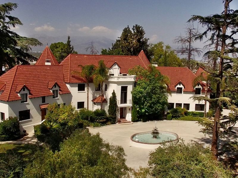 Pyrenees Castle: Lana Clarkson's Tragic Connection