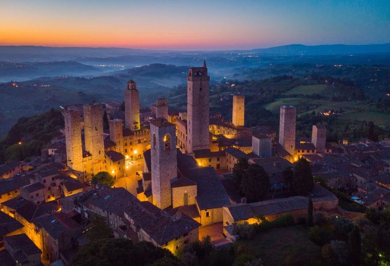 San Gimignano: Towers Above the Hills