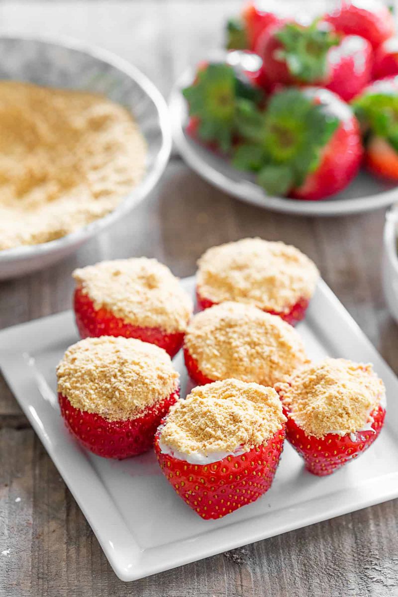 Cheesecake Stuffed Strawberries