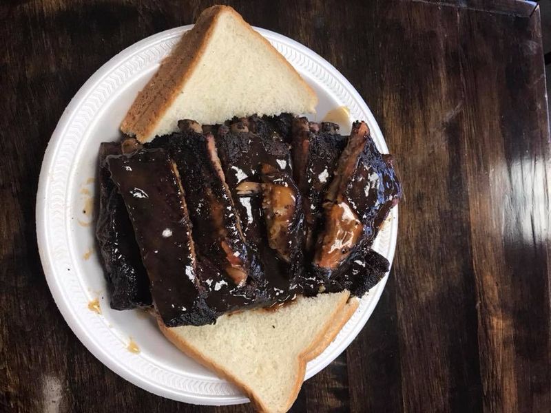 Cozy Corner Restaurant: Memphis Rib Tips on Bread