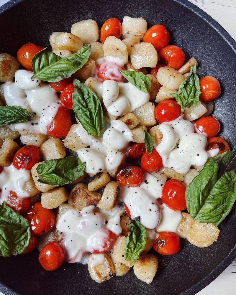 Caprese Gnocchi Skillet