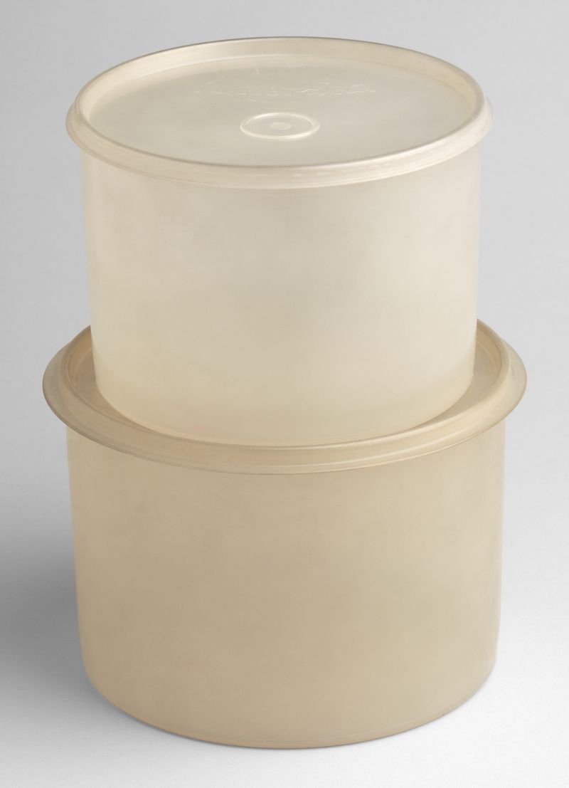 Tupperware (1940s)