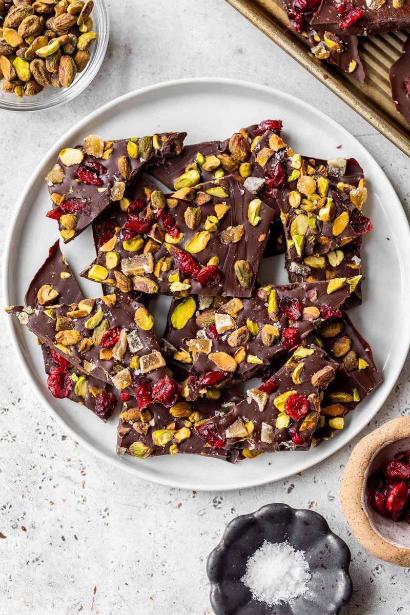 Chocolate Bark With Toppings