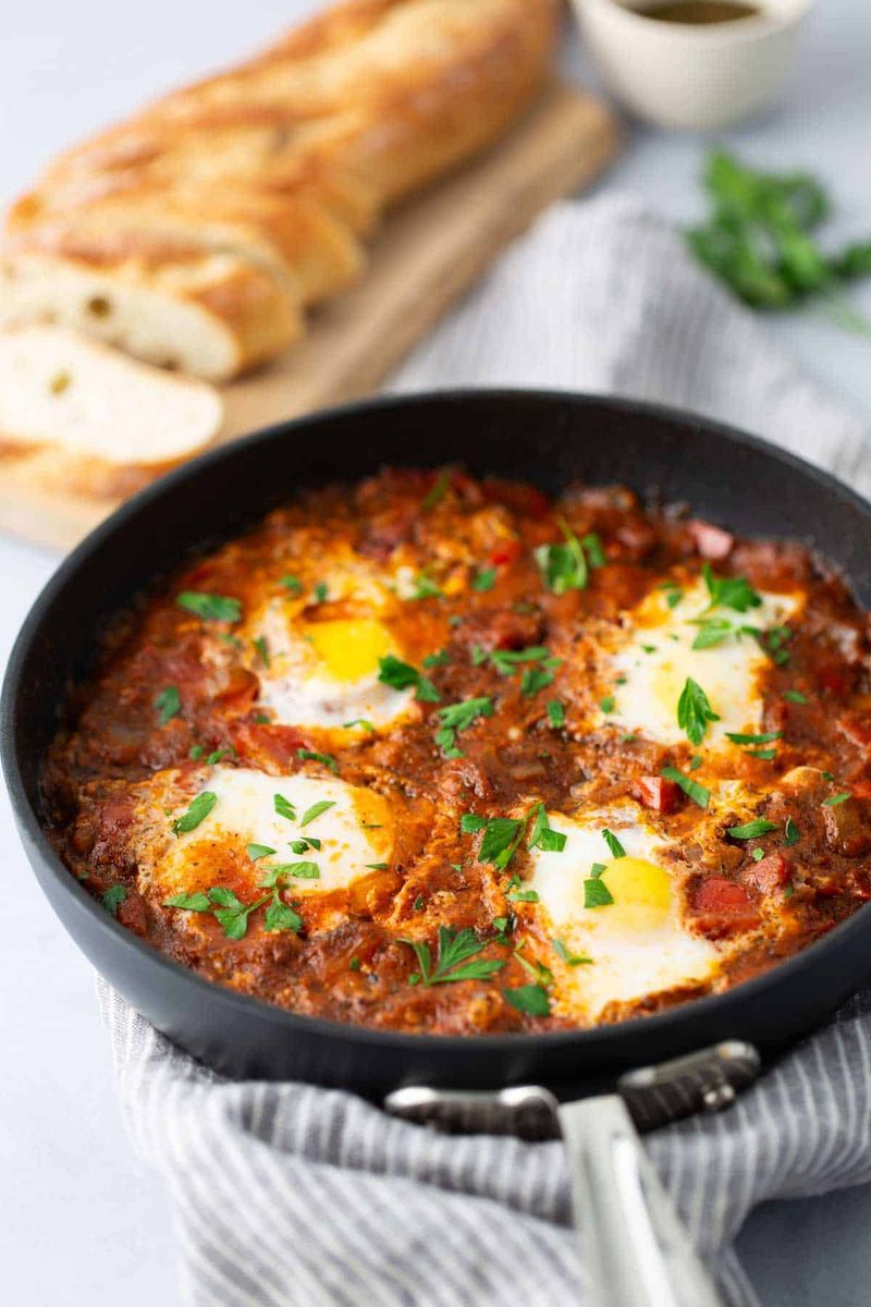 Shakshuka with Baked Bread