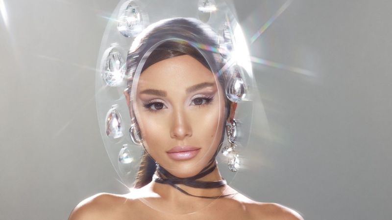 r.e.m. beauty: Ariana Grande Brings Space Age Glamour