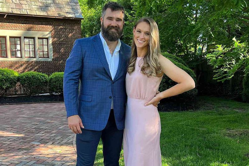 Kylie and Jason Kelce: A Tinder Surprise