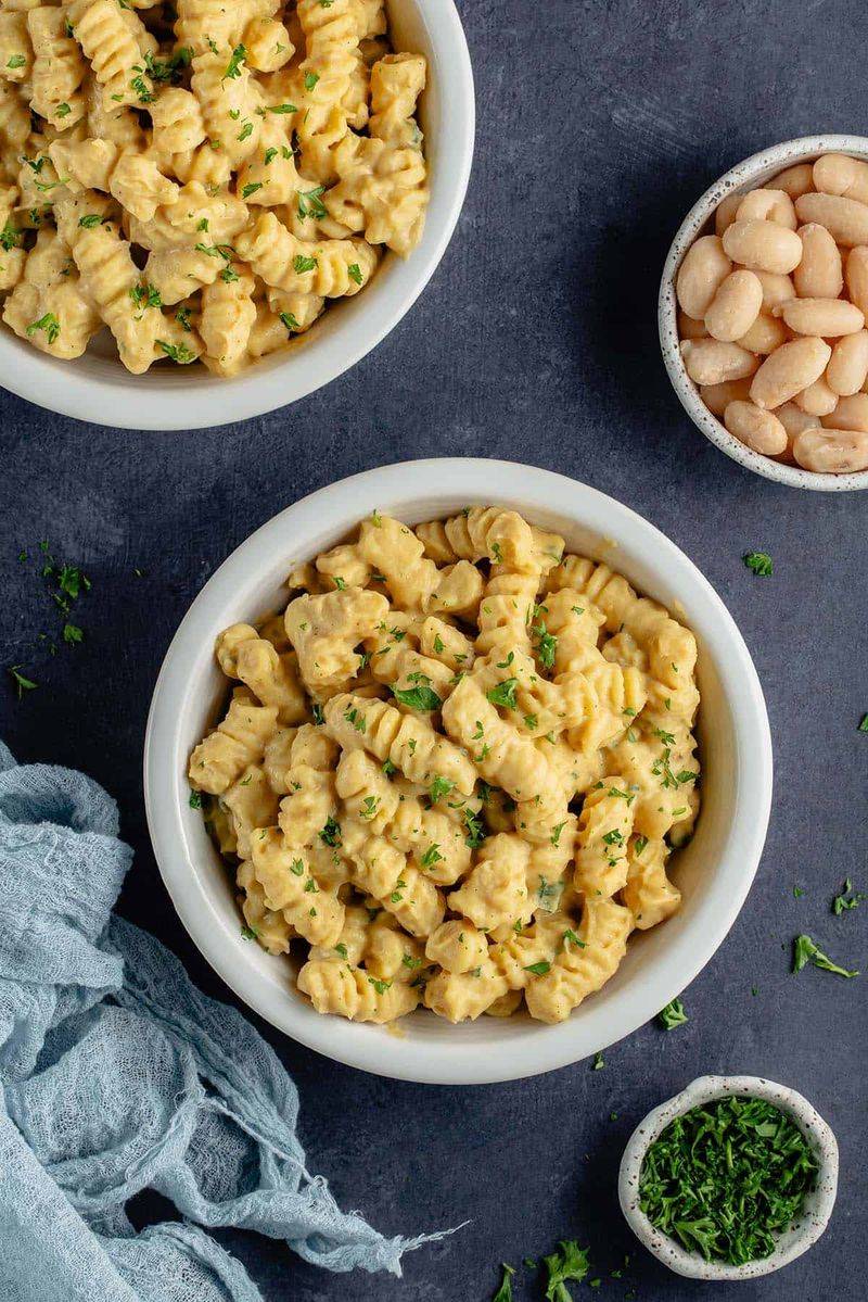 White Bean and Garlic Cream