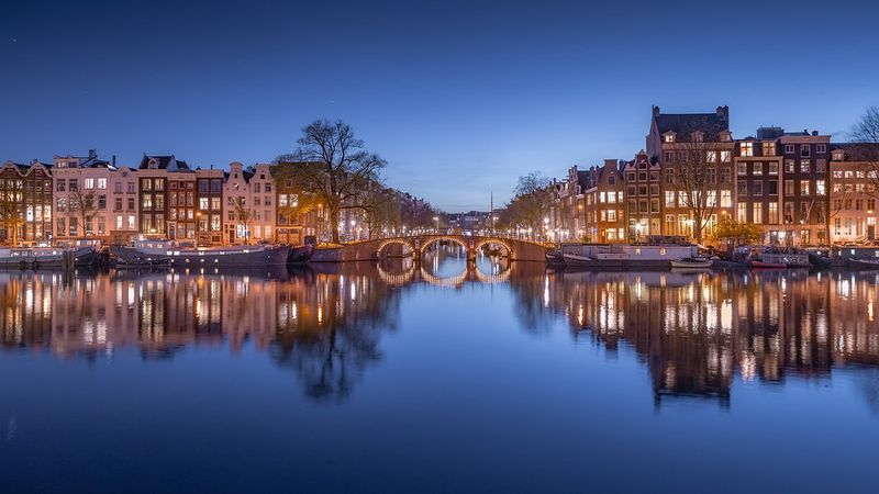 Amsterdam, Netherlands: Canal Views and Cozy Corners