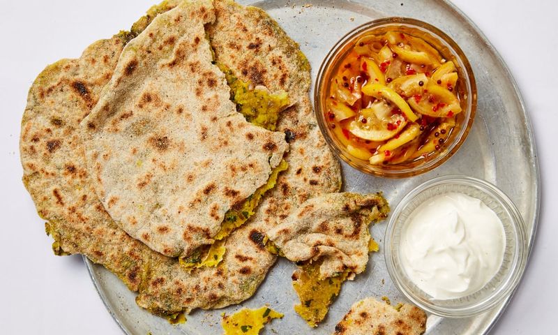 Aloo Paratha With Yoghurt