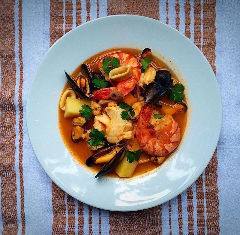 Caldo de Siete Mares