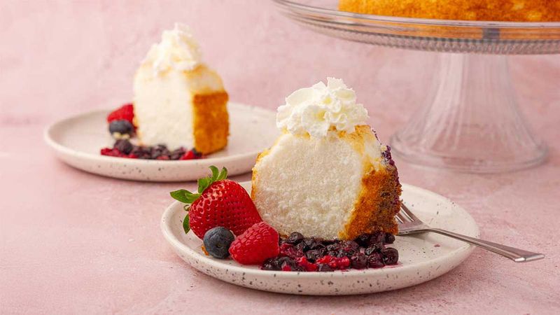 Angel Food Cake With Warm Berry Compote